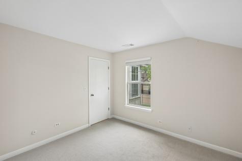 1242 South Wellington Court Buffalo Grove IL 60089