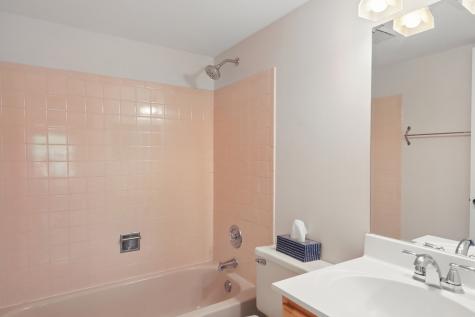 1242 South Wellington Court Buffalo Grove IL 60089
