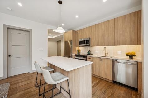 1341 West Estes Avenue Chicago IL 60626