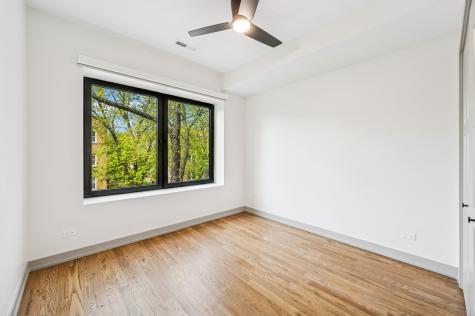 1341 West Estes Avenue Chicago IL 60626