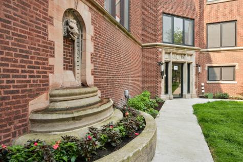 1341 West Estes Avenue Chicago IL 60626
