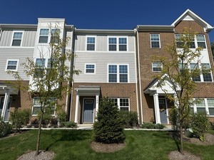 155 Canterbury Way Lake Zurich IL 60047