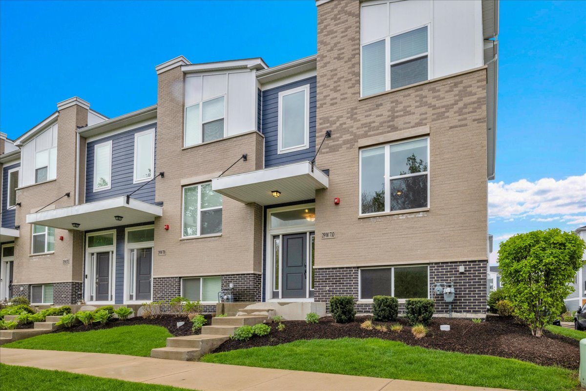 29w710 Cambridge Court Warrenville IL 60555