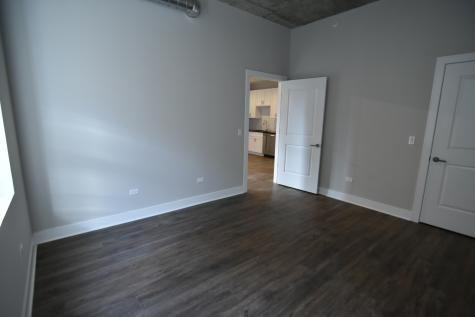 3833 North Broadway Street Chicago IL 60613
