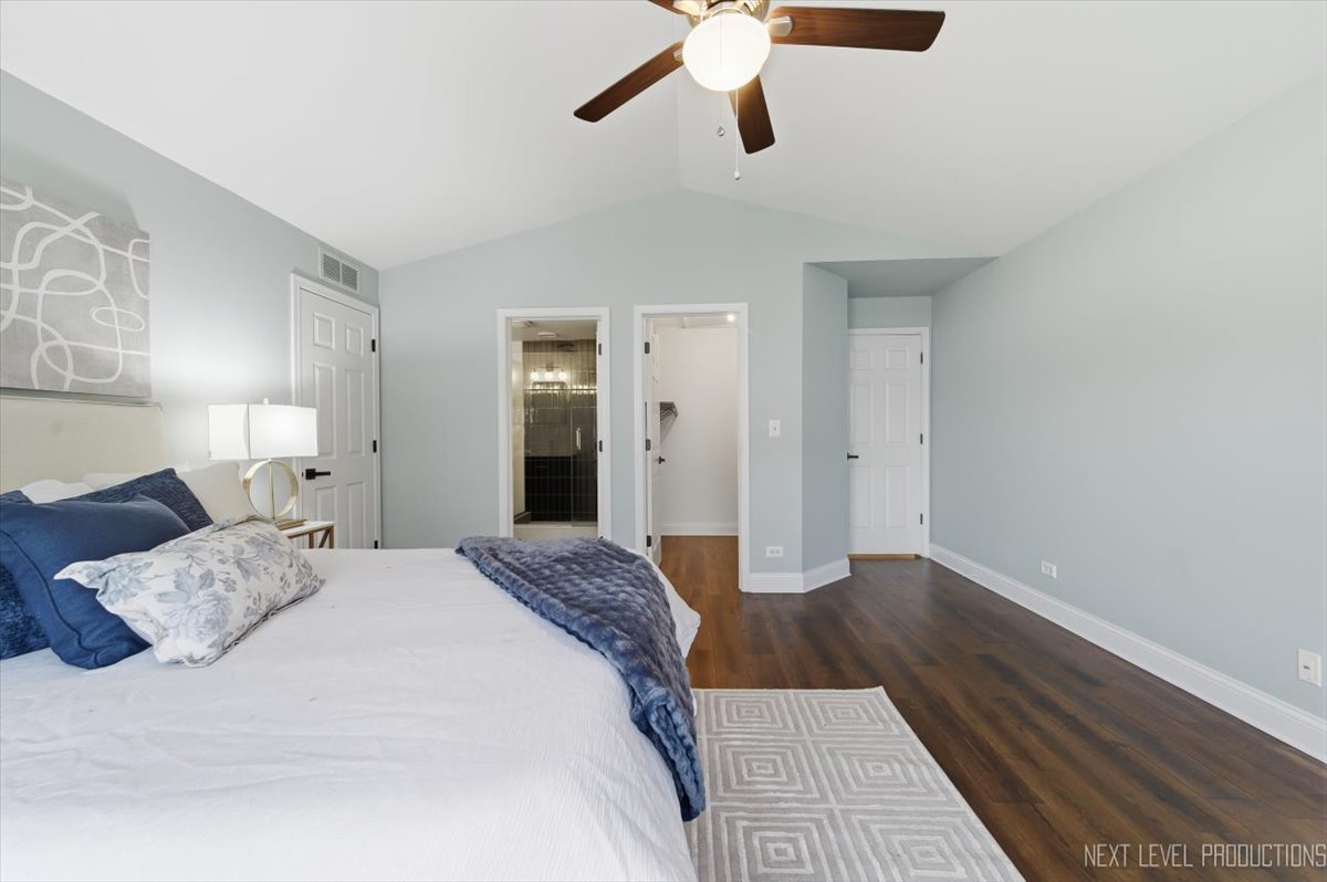 1078 Parkhill Circle Aurora IL 60502
