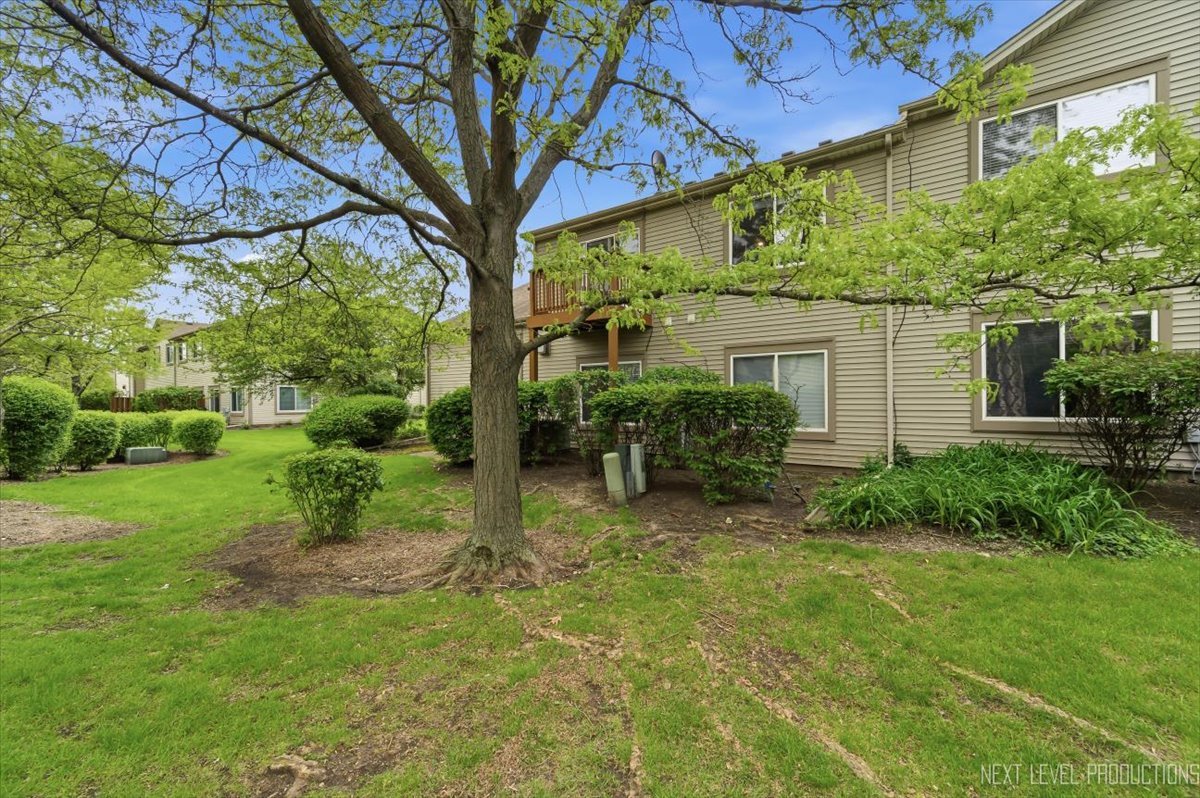1078 Parkhill Circle Aurora IL 60502