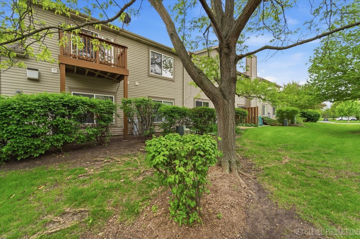 1078 Parkhill Circle Aurora IL 60502