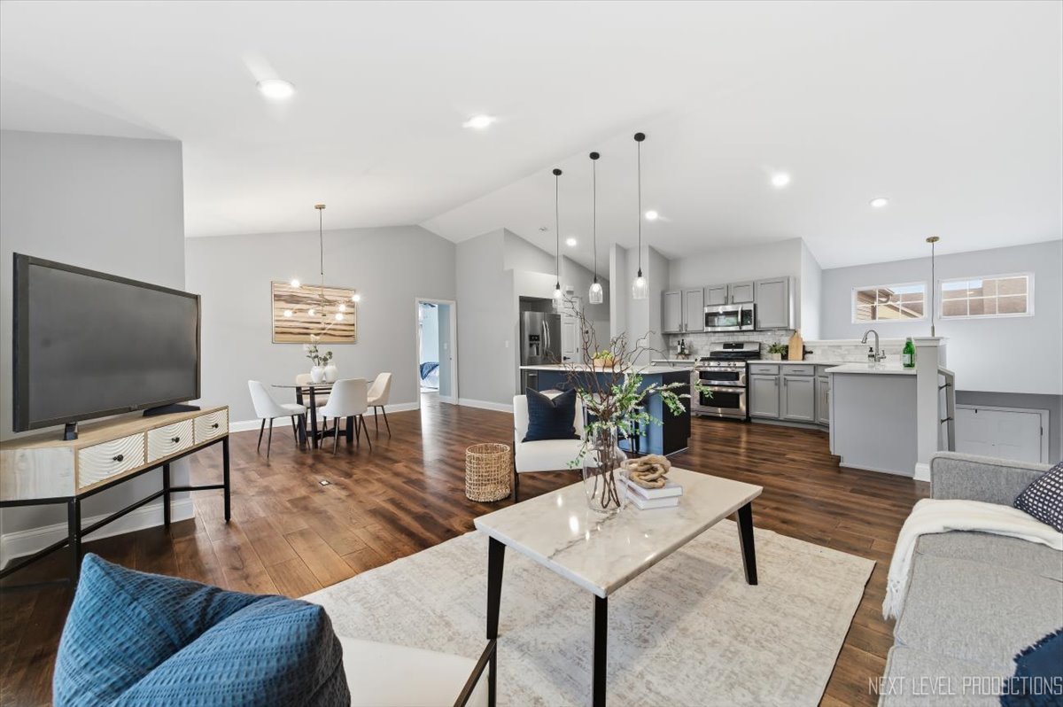 1078 Parkhill Circle Aurora IL 60502