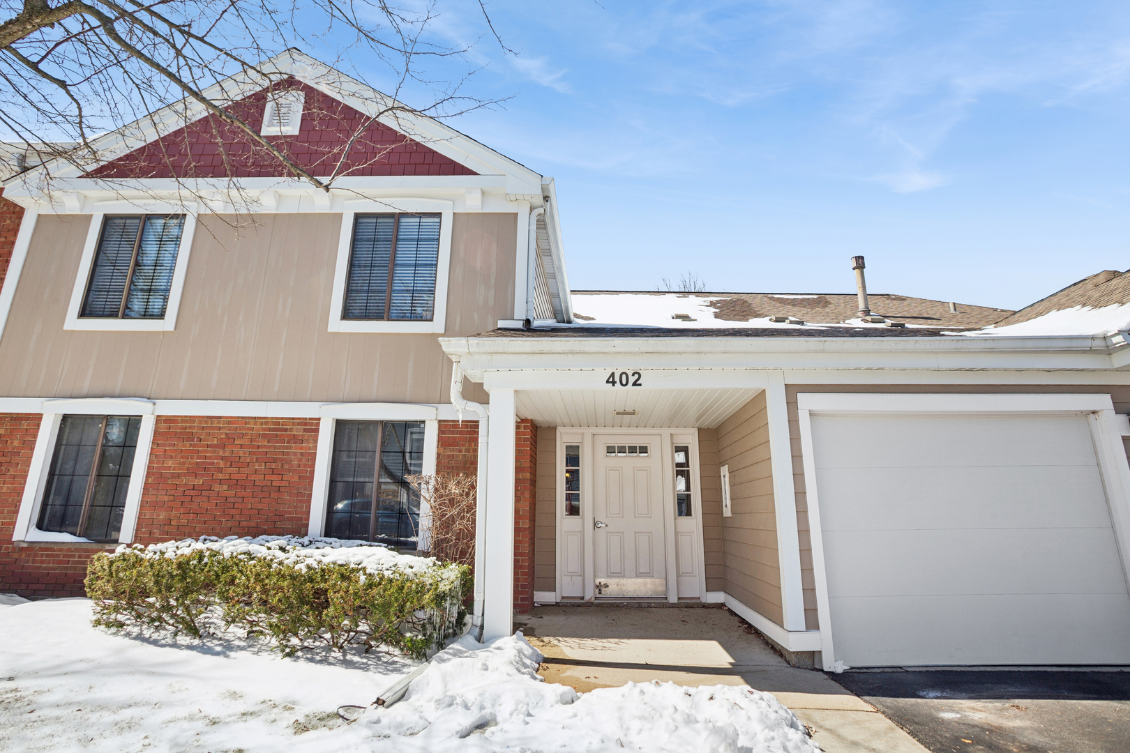 402 Sandalwood Lane Schaumburg IL 60193