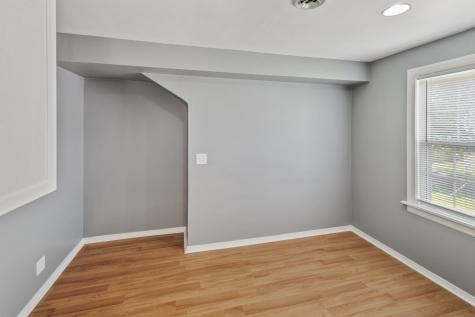 14336 South Harrison Avenue Posen IL 60469