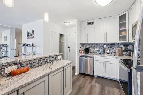 5757 North Sheridan Road Chicago IL 60660