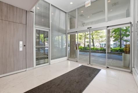 5757 North Sheridan Road Chicago IL 60660