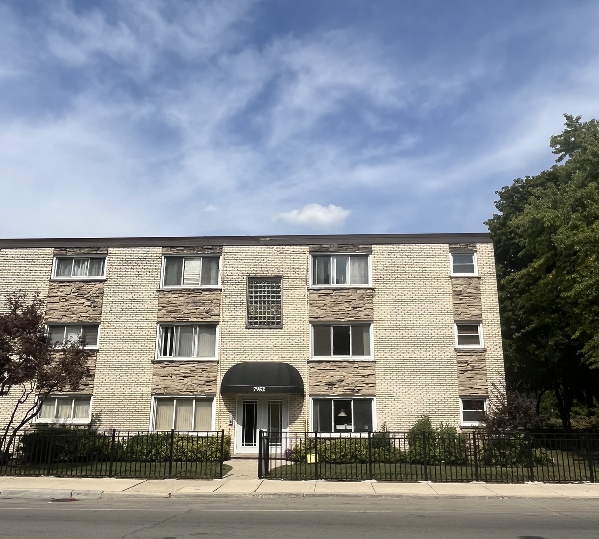 7952 Madison Street River Forest IL 60305