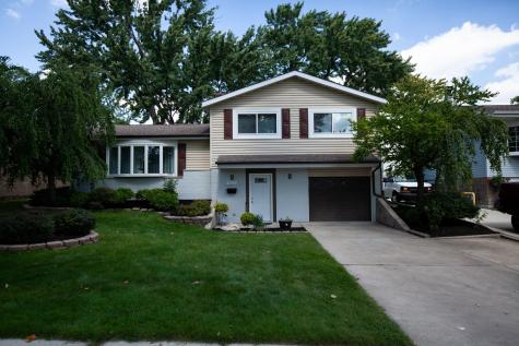 9012 West 89th Street Hickory Hills IL 60457