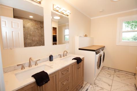 9012 West 89th Street Hickory Hills IL 60457