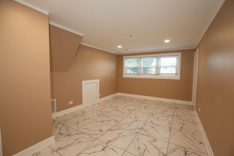9012 West 89th Street Hickory Hills IL 60457