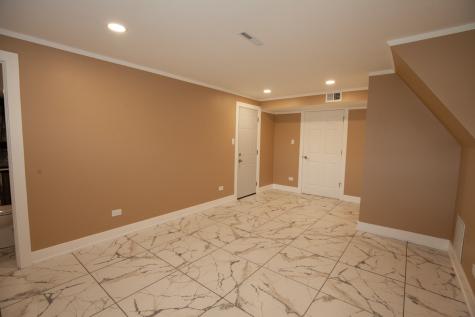 9012 West 89th Street Hickory Hills IL 60457