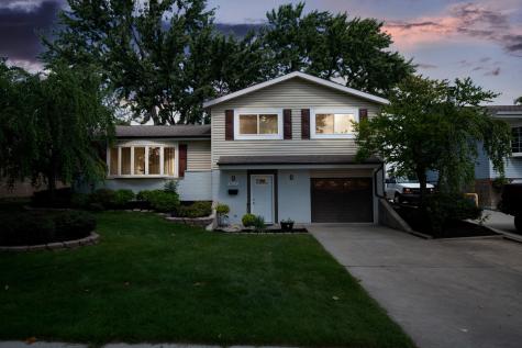 9012 West 89th Street Hickory Hills IL 60457