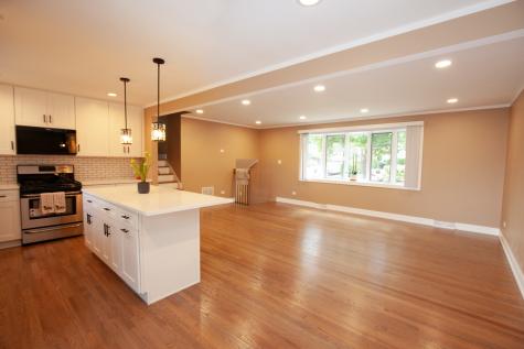 9012 West 89th Street Hickory Hills IL 60457