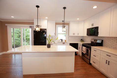 9012 West 89th Street Hickory Hills IL 60457