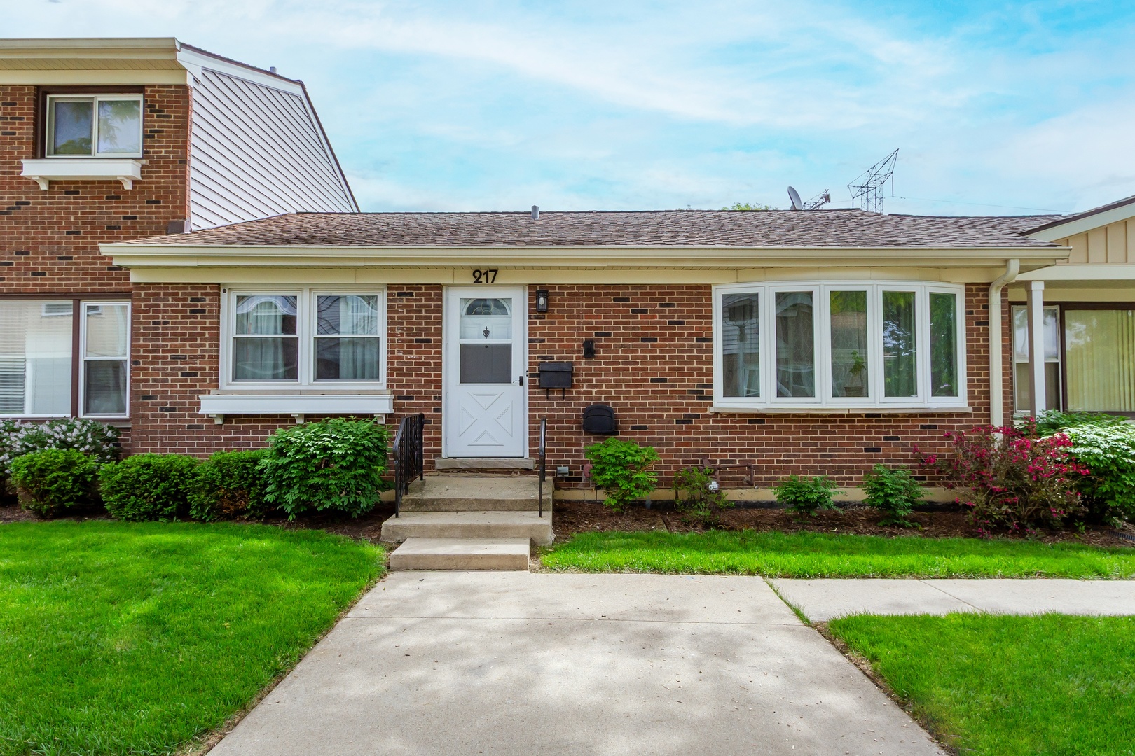 217 Fishing Lane Wood Dale IL 60191