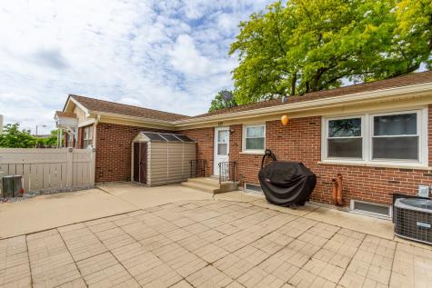 217 Fishing Lane Wood Dale IL 60191