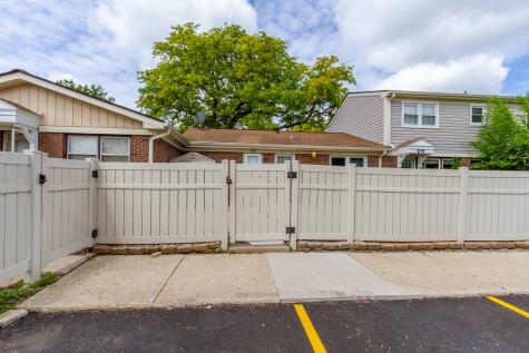 217 Fishing Lane Wood Dale IL 60191