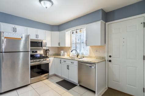 217 Fishing Lane Wood Dale IL 60191