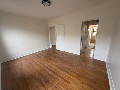 7351 North Damen Avenue Chicago IL 60645