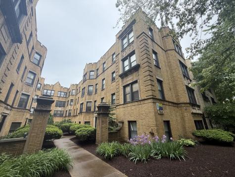 7351 North Damen Avenue Chicago IL 60645