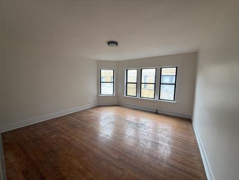 7351 North Damen Avenue Chicago IL 60645