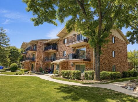 5324 Waterbury Drive Crestwood IL 60418