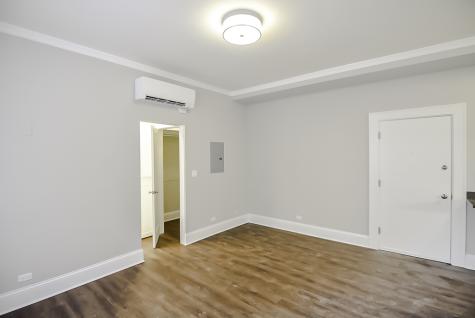 817 West Lakeside Place Chicago IL 60640