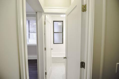 817 West Lakeside Place Chicago IL 60640