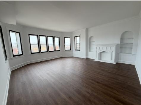 7712 South Jeffery Boulevard Chicago IL 60649