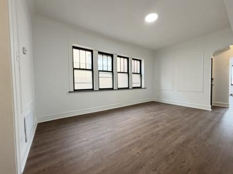 7712 South Jeffery Boulevard Chicago IL 60649