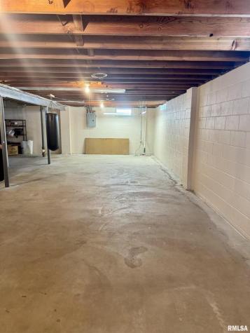 2116 32ND Street Rock Island IL 61201