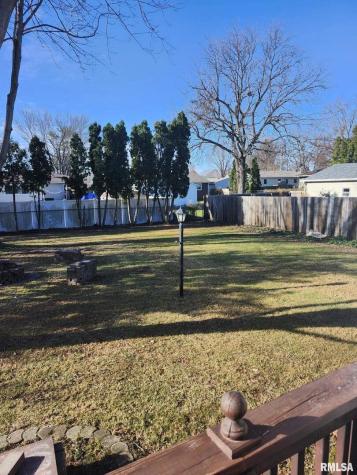 2116 32ND Street Rock Island IL 61201