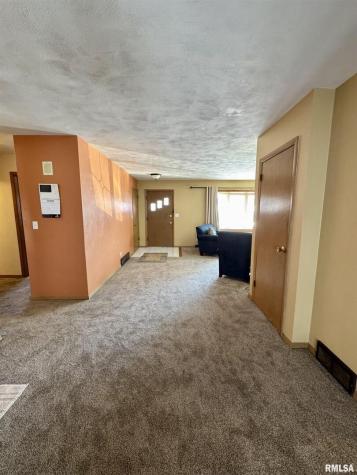2116 32ND Street Rock Island IL 61201