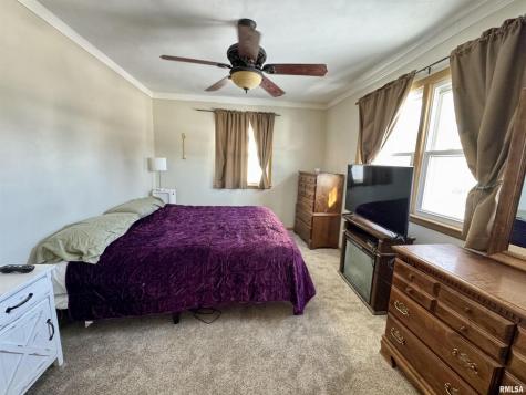 2116 32ND Street Rock Island IL 61201