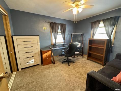 2116 32ND Street Rock Island IL 61201