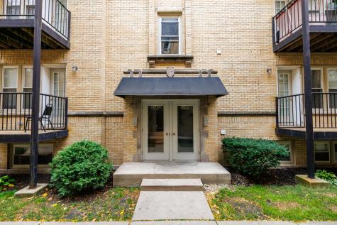 6345 North Washtenaw Avenue Chicago IL 60659
