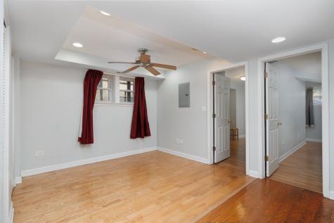 6345 North Washtenaw Avenue Chicago IL 60659