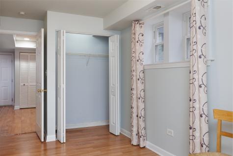 6345 North Washtenaw Avenue Chicago IL 60659