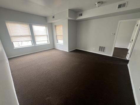 73 East 69th Street Chicago IL 60637