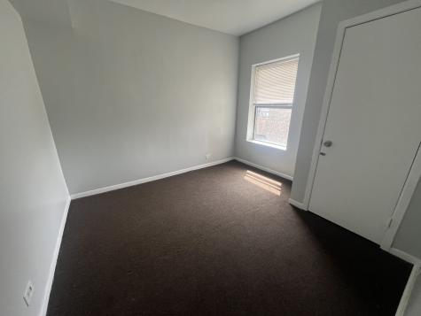 73 East 69th Street Chicago IL 60637
