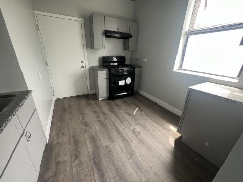 73 East 69th Street Chicago IL 60637