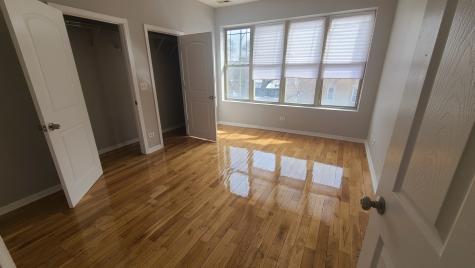 1407 East 69th Place Chicago IL 60637