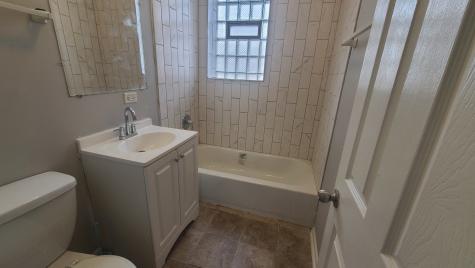 1407 East 69th Place Chicago IL 60637