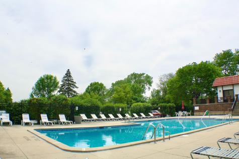 475 Plum Creek Drive Wheeling IL 60090